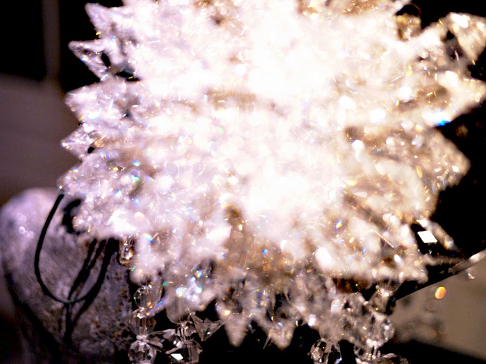 crystal close