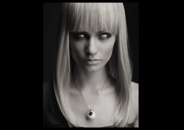 medama-fashion-cune scary woman