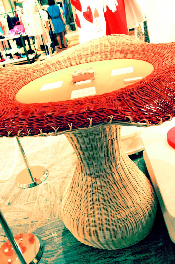 tokyo-wani-dept-isetan-alice-1